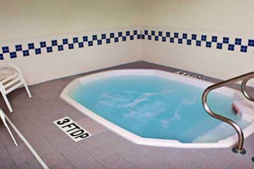 Marriott Fairfield Inn Holland 007